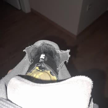 Adidas Ayakkabıda Hızlı Aşınma Ve Garanti Sorunu