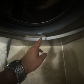 Yeni Alınan Çamaşır Makinesinin Lastiği Yırtıldı, Garanti Kapsamında Olmasına Rağmen Ücret Alındı