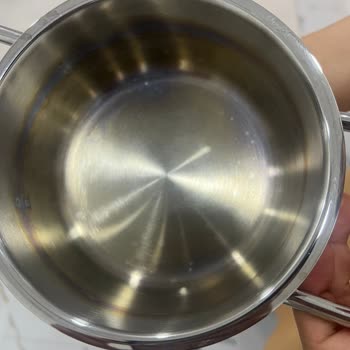 Korkmaz Çelik Tencerede Lekelenme Ve Çözüm Sunulmaması