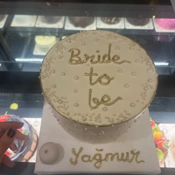 Özel Günümüzde Pasta Mağduriyeti Ve Kaba Personel Yüzünden Hayal Kırıklığı Yaşadık