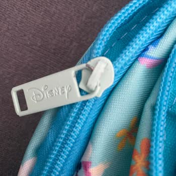 Hepsiburada Kısa Sürede Deforme Olan Okul Çantası İçin Çözüm Bekliyorum