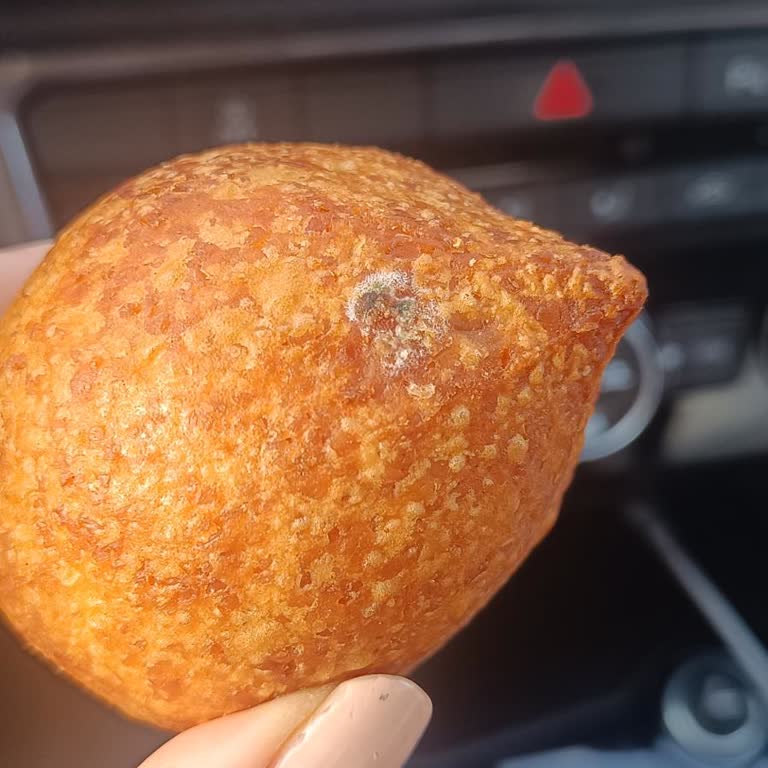 Migros Meze Dolabından Küflü İçli Köfteyle Karşılaştım, Hayal Kırıklığı Yaşadım