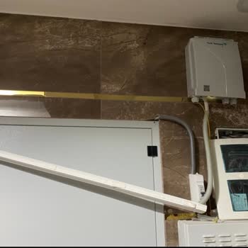 Fiber İnternet Kablo Ve Kanalının Tehlikeli Şekilde Sarkması Ve Sorunun Çözülmemesi