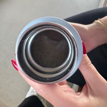 Satın Aldığım Termoslarda Kağıt Parçaları Çıktı, İade Ve Özür Bekliyorum