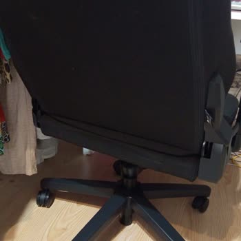 Yepyeni Koltukta Amortisör Sorunu Ve Zemin Zararı