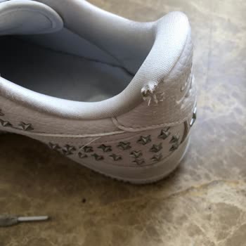 Kısa Sürede Hasar Gören Nike Air Max İçin Değişim Talebi