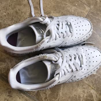 Kısa Sürede Hasar Gören Nike Air Max İçin Değişim Talebi