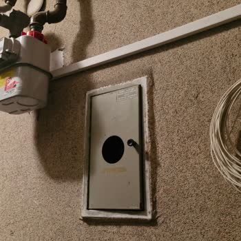 Fiber İnternet Tesisatının Sıva Üstü Döşenmesi Nedeniyle Yaşanan Mağduriyet