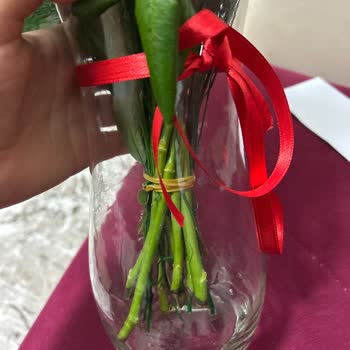 Siparişimde Solmuş Güller Ve Saygısız Kurye İle Hayal Kırıklığı Yaşadım