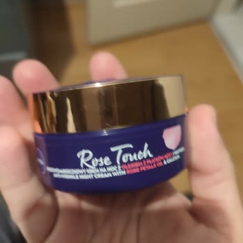 Nivea Rose Tech Krem Cildimde Ciddi Sorunlara Yol Açtı, Ücret İadesi Talep Ediyorum