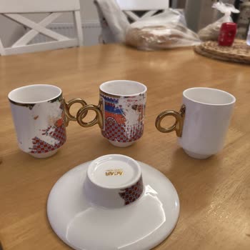 Hediye Gelen Fincanın Deseni İlk Yıkamada Silindi, Değişim Talep Ediyorum