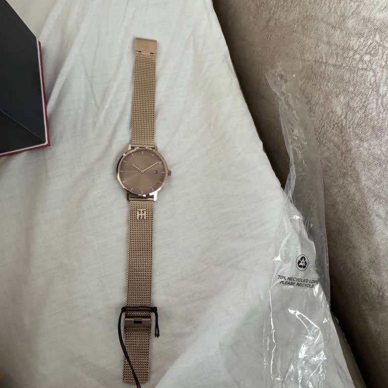 Yanlış Renk Saat Gönderildi, Mağazadan Olumsuz Ve Çözüm Sunmayan Yanıt Aldım