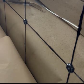 Zara Home, espejo de pared llega roto, solicito devolución rápida