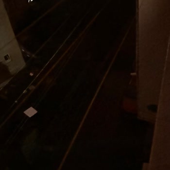 Gemlik’te Sokak Lambaları Günlerdir Yanmıyor, Müşteri Hizmetlerine Ulaşamıyorum