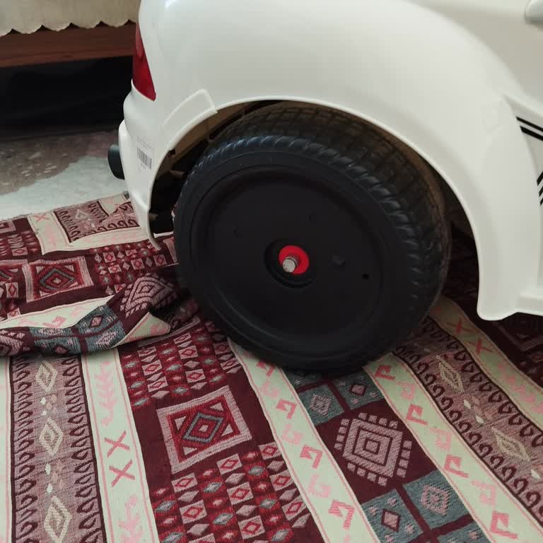 Satın Aldığım Akülü Arabanın Tekerleği Çıktı, Fatura Ve Parça Gönderilmedi