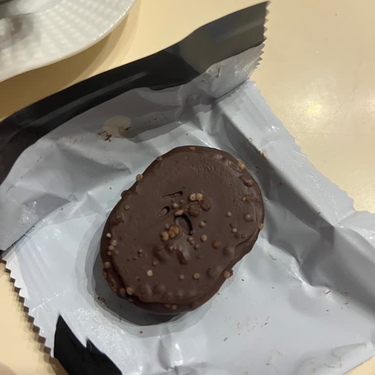 Eti Browni Intense Mini Paketinde Beyaz Kabarcıklar Ve Kötü Koku Şoku