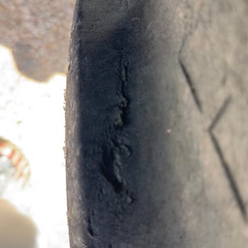 Aldığım Traktörün Lastiklerinde Fabrikasyon Hataları Ve Garanti Sorunu