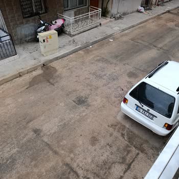 Altyapı Sonrası Yol Çukurları Ve Çamur Nedeniyle Mağduriyet Yaşıyoruz