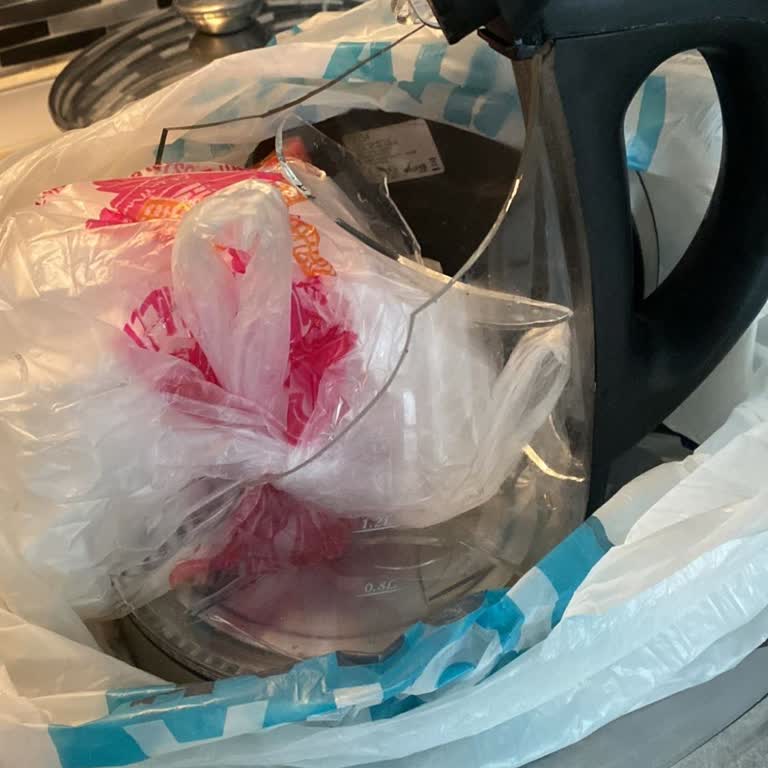 Sinbo Kettle Cam Haznesi Patladı, Ciddi Güvenlik Riski Oluştu