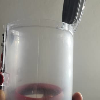 Dyson V12 Süpürgede Malzeme Kalitesi Ve Performans Sorunları