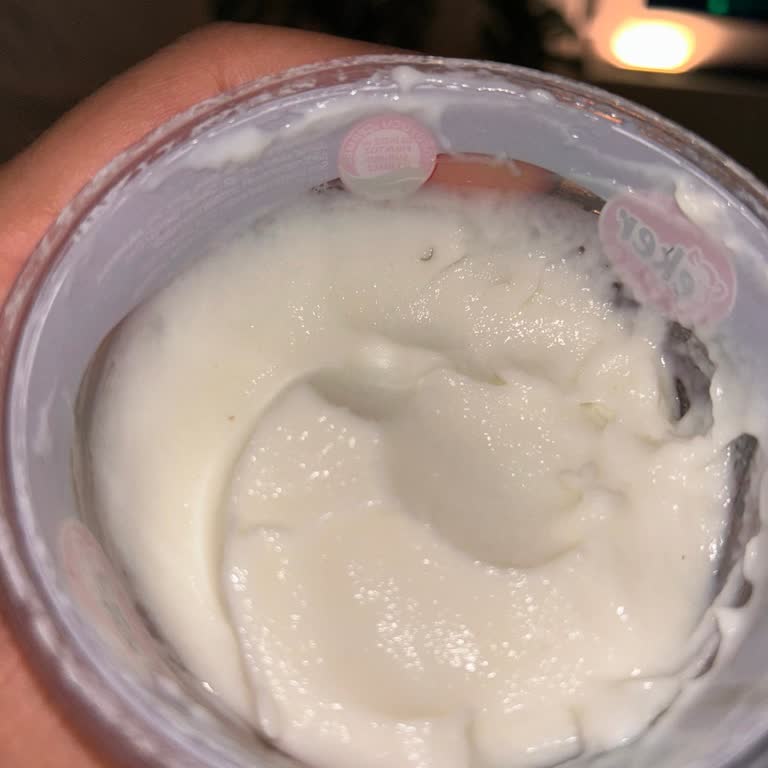 Eker Sakızlı Muhallebide Kıl Çıkması Ve İletişim Sorunu