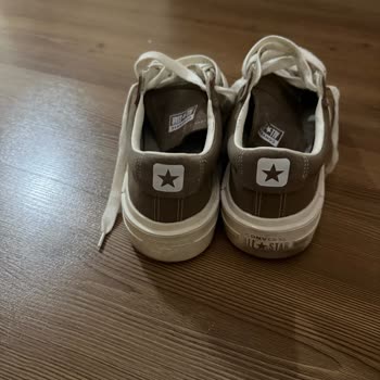 Yeni Giyilen Converse Ayakkabının Üst Kumaşı Kendiliğinden Yırtıldı, Çözüm Bekliyorum