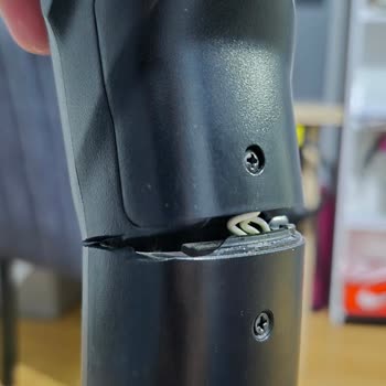 Philips Süpürge Teleskopik Boru Ucundaki Plastik Aparatın Kırılması Ve Ücretsiz Parça Talebi