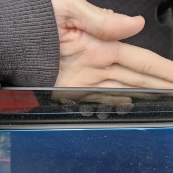 Peugeot 3008 Tavanında Tekrarlayan Boya Dökülmesi Ve Araç Değişim Talebi