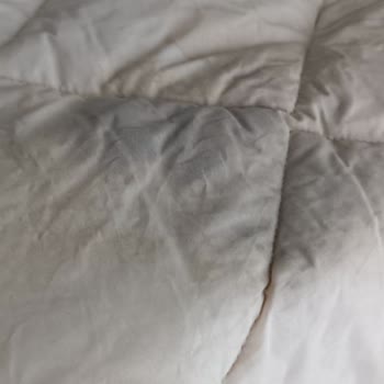 Yüncü Hanım Yıkama Sonrası Leke Oluşan Yorgan İçin Firmadan Çözüm Alamadım