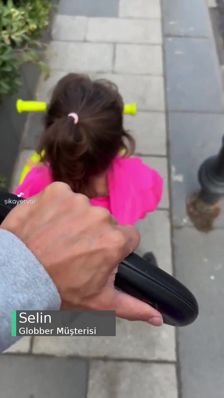 Globber Bisiklet Ebeveyn Kolu Sürüş Sorunu videonun kapak resmi