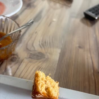 Satın Alınan Kekten Kıl Çıkması Nedeniyle Hijyen Sorunu Ve İade Talebi