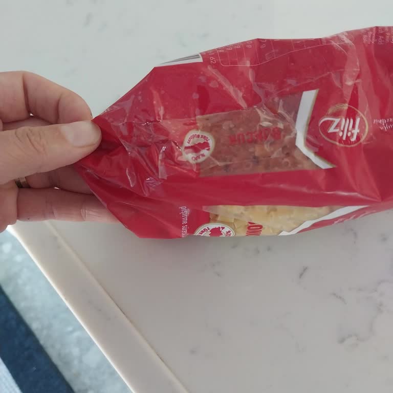 BİM Mağazasında Ambalajı Patlayan Ürünlerin Satışa Sunulması Ve Yetersiz Kontrol