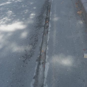 Kazı Sonrası Yolun Onarılmaması Nedeniyle Güvensiz Ve Mağdur Edici Durum