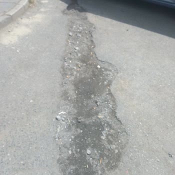 Kazı Sonrası Yolun Onarılmaması Nedeniyle Güvensiz Ve Mağdur Edici Durum