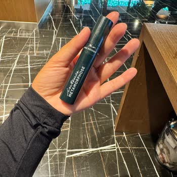 Kozmetik Ürün Gözümde Şişlik Ve Yanma Yaptı, Çözüm Bekliyorum