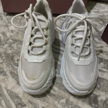 Kullanılmamış Ayakkabının Leke Ve Kir Nedeniyle Değişimi Reddedildi