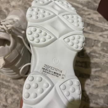 Kullanılmamış Ayakkabının Leke Ve Kir Nedeniyle Değişimi Reddedildi