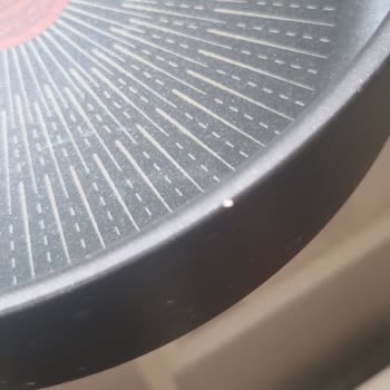 Tefal Tencerelerde Kullanmadan Önce Derin Çiziklerle Karşılaştım Değişim İstiyorum
