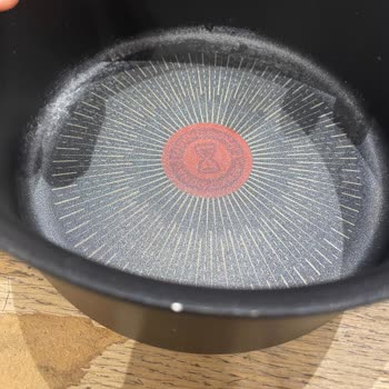 Tefal Tencerelerde Kullanmadan Önce Derin Çiziklerle Karşılaştım Değişim İstiyorum