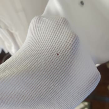 Yeni Alınan Çamaşır Makinesi Sürekli Çamaşırlarda Delik Oluşturuyor, Çözüm Bekliyorum