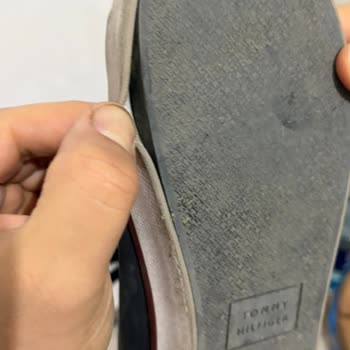 Tommy Hilfiger Ayakkabıda 3 Ayda Taban Ayrılması Ve Su Alma Sorunu