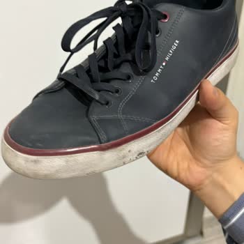 Tommy Hilfiger Ayakkabıda 3 Ayda Taban Ayrılması Ve Su Alma Sorunu