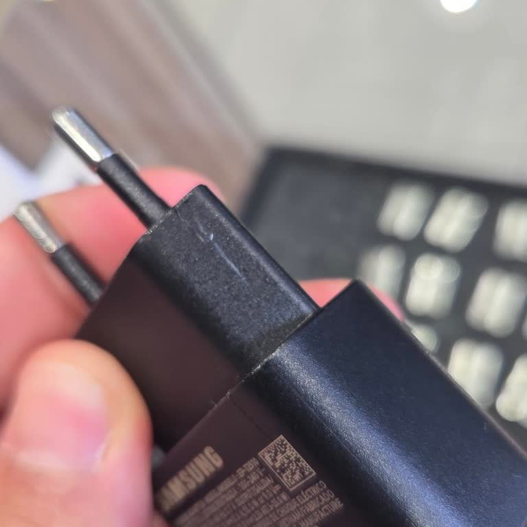 Arızalı Şarj Adaptörü Sorunum Çözülmüyor: Ne Değişim Ne İade!