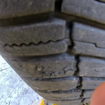 Bridgestone Lastiklerde Çatlak Ve Diş Atması Sonrası Garanti Sürecinde Mağduriyet