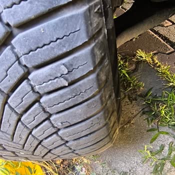 Bridgestone Lastiklerde Çatlak Ve Diş Atması Sonrası Garanti Sürecinde Mağduriyet