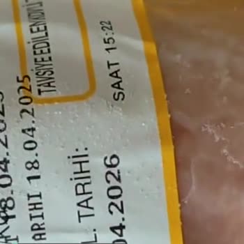 Erpiliç Tavuktan Kıl Çıktı!