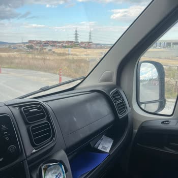 Sıfır Kilometre Araçta Hoparlör Ve Tekerden Ses Sorunu