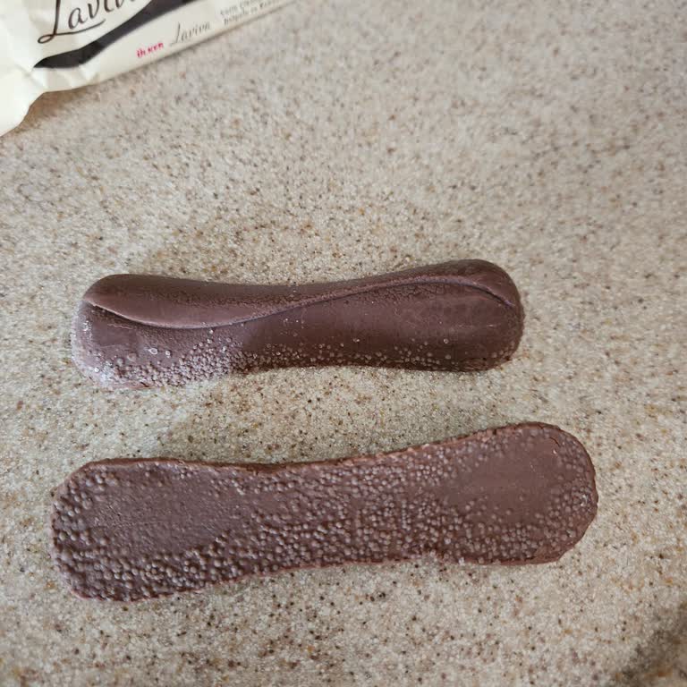 Aldığım Çikolatalı Barların Son Kullanma Tarihi Geçmemesine Rağmen Bozuk Çıkması