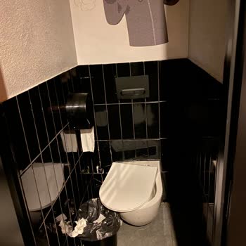 Coffy Gebze Şubesinde Sürekli Hijyen Sorunu Ve Yetersiz Tuvalet Temizliği