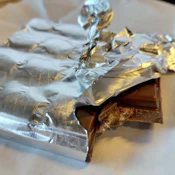 Torku Tablet Çikolatada Ambalaj İçinde Yabancı Madde Şoku